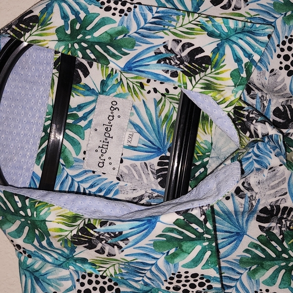 NWOT Men's Dress Shirt - Picture 2 of 9